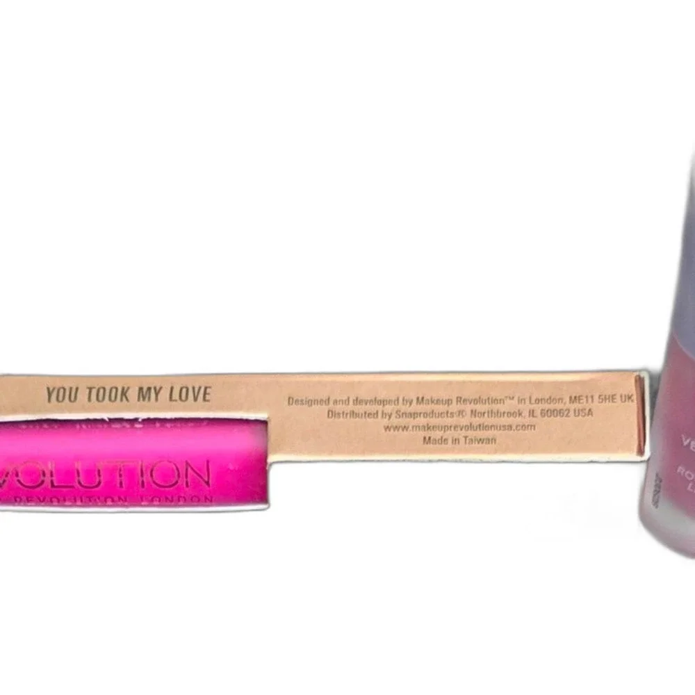 Bundle: Makeup Revolution Salvation Velvet Lip Lacquer + Florence Velvet Liquid